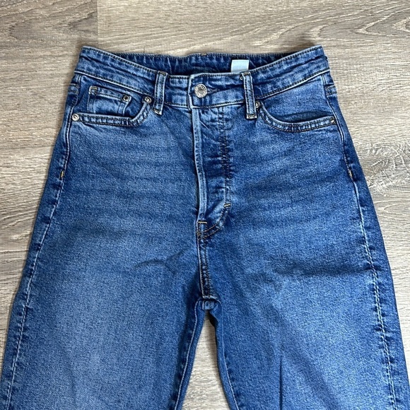 H&M High Rise Button-Fly Straight Leg Jeans in Blue Women’s Sz 2 - Picture 2 of 10